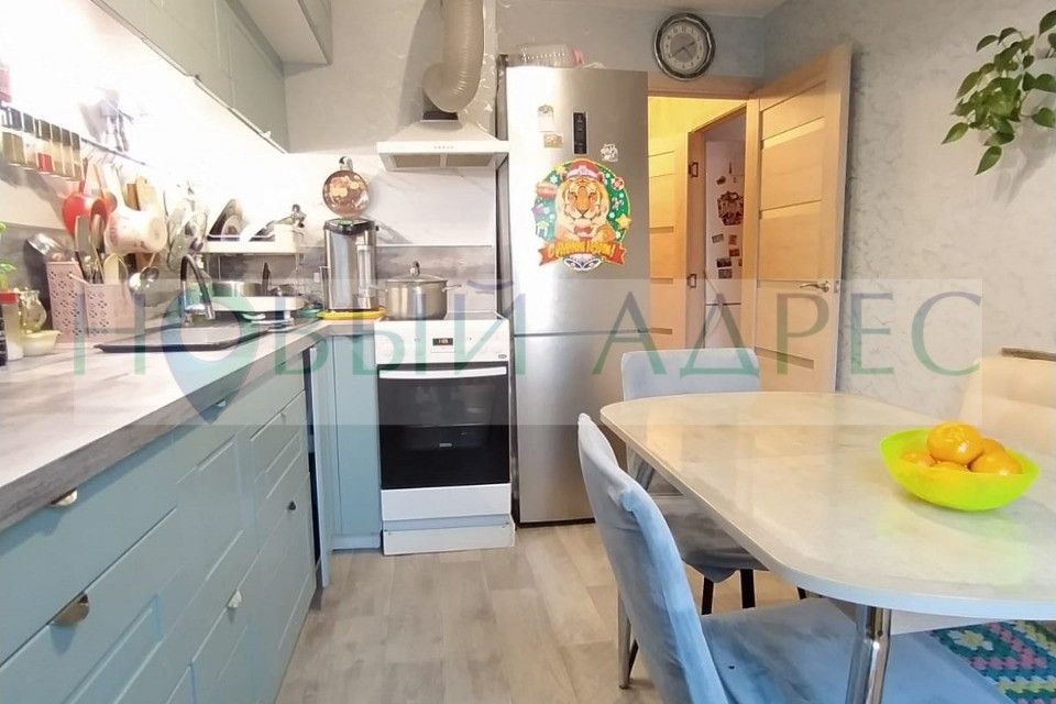 Продаётся 4-комнатная квартира, 62.9 м²