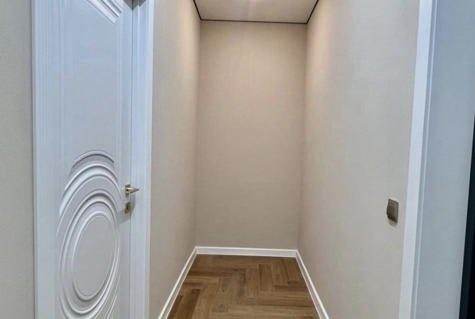 Продаётся 1-комнатная квартира, 42 м²