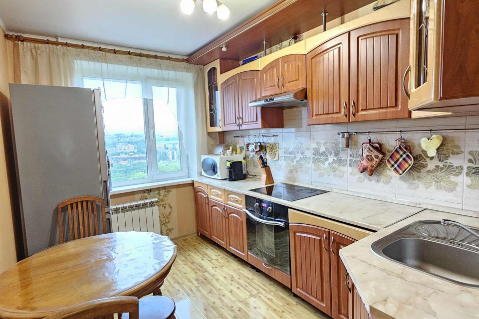 Продаётся 4-комнатная квартира, 76.7 м²