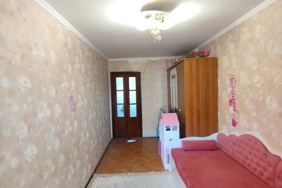 Продаётся 3-комнатная квартира, 63 м²