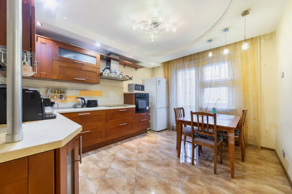 Продаётся 3-комнатная квартира, 105.5 м²