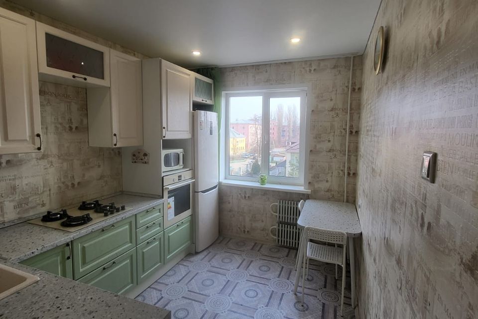 Продаётся 3-комнатная квартира, 60 м²