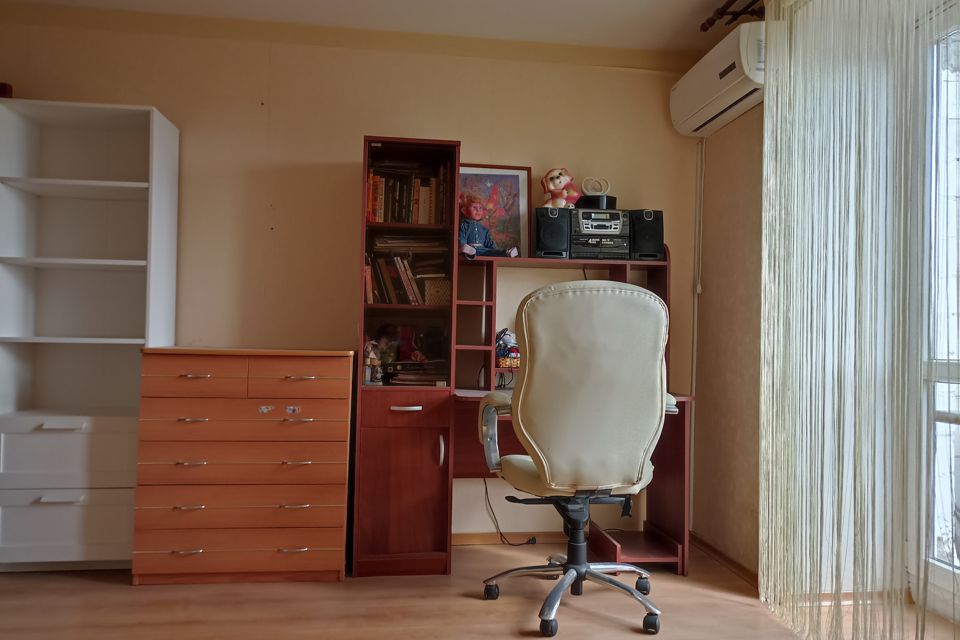 Продаётся 4-комнатная квартира, 68.7 м²