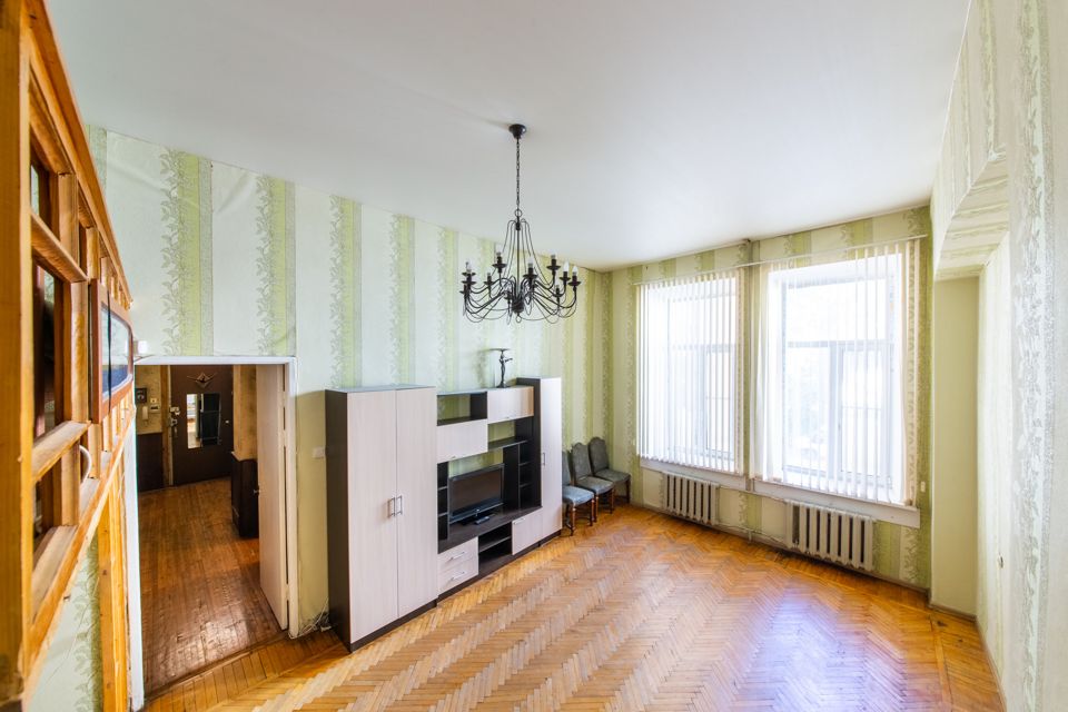 Продаётся 1-комнатная квартира, 58 м²