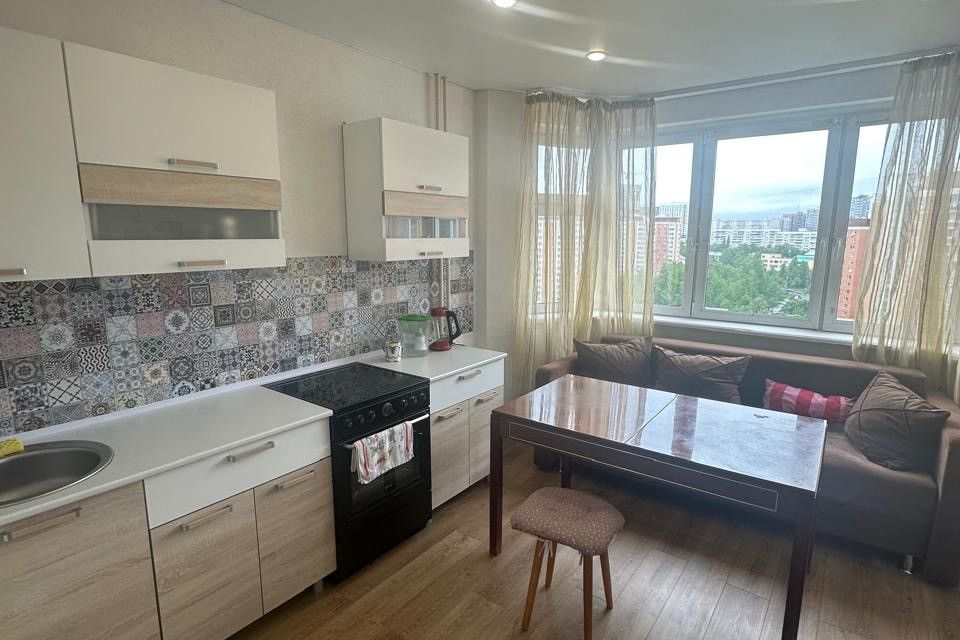 Продаётся 3-комнатная квартира, 76.4 м²