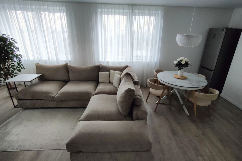Продаётся 2-комнатная квартира, 63 м²