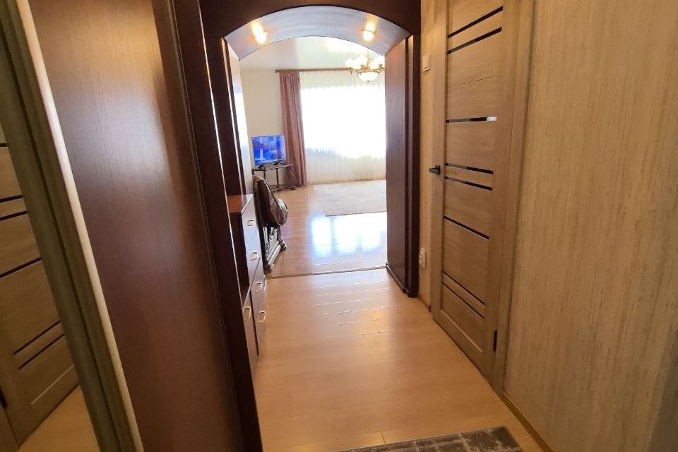 Продаётся 4-комнатная квартира, 102 м²
