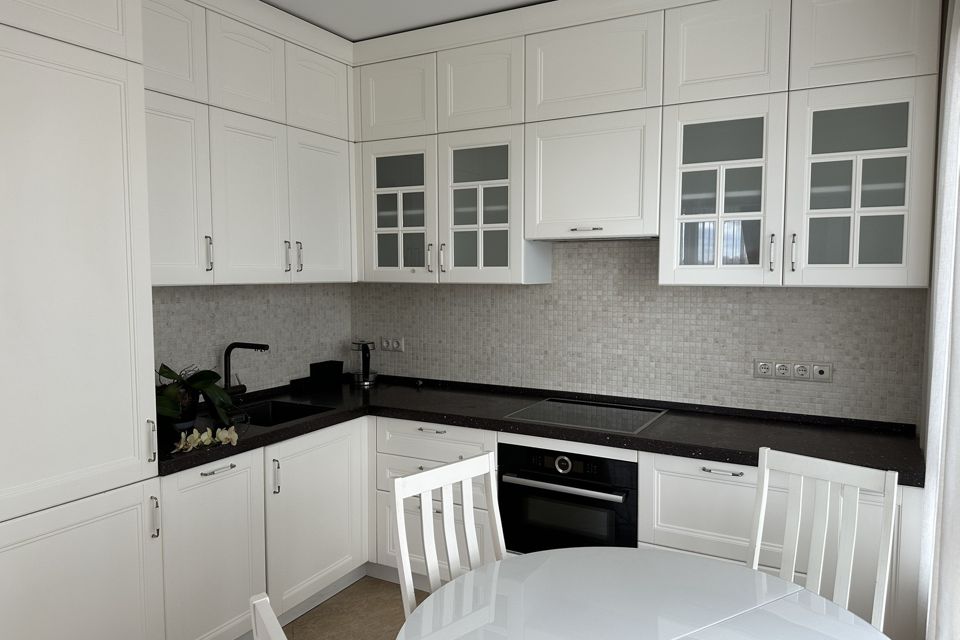 Продаётся 2-комнатная квартира, 69.1 м²