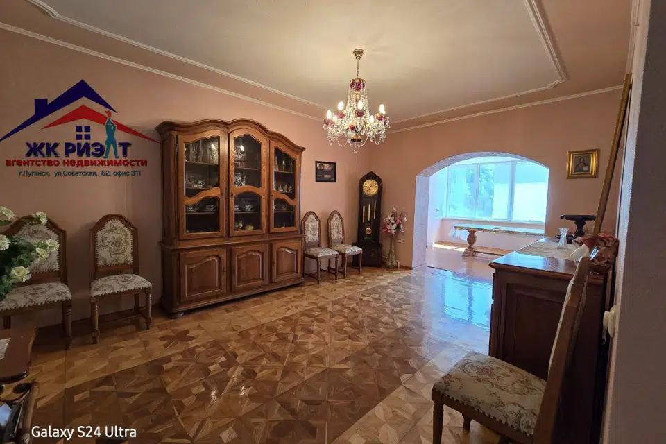 Продаётся 2-этажный дом, 268 м²
