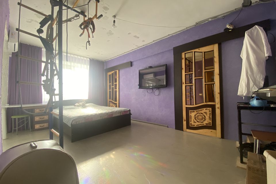 Продаётся 3-комнатная квартира, 49 м²