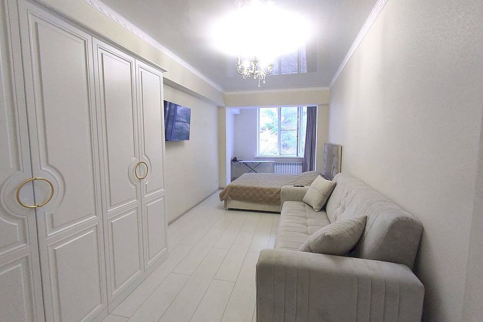 Продаётся 1-комнатная квартира, 52 м²
