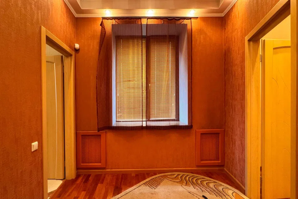 Продаётся 3-комнатная квартира, 90 м²