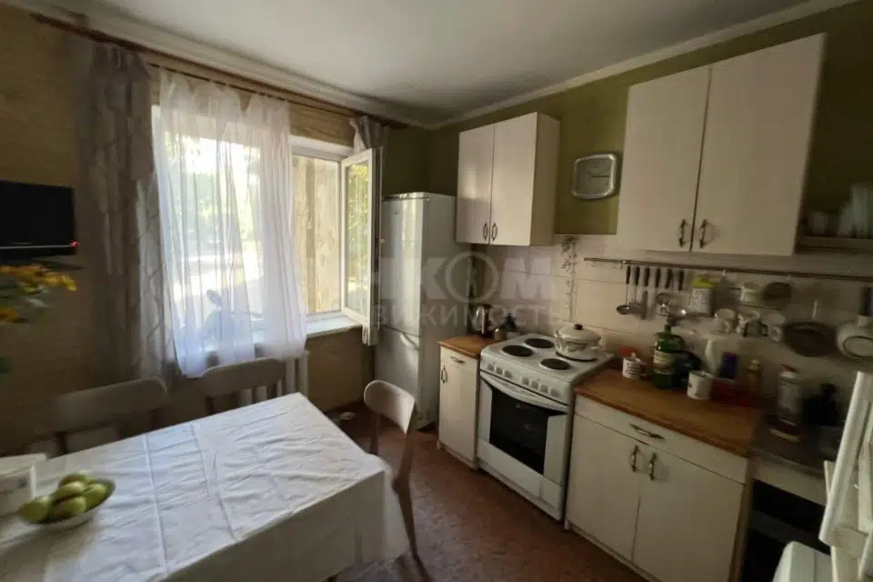 Продаётся 4-комнатная квартира, 93 м²