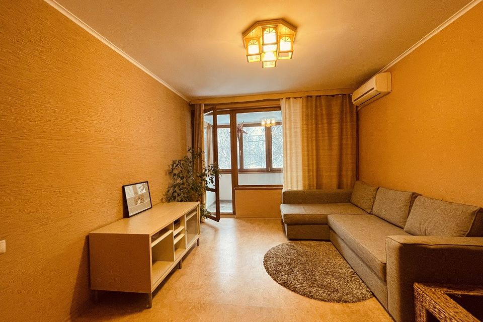 Продаётся 3-комнатная квартира, 59.5 м²