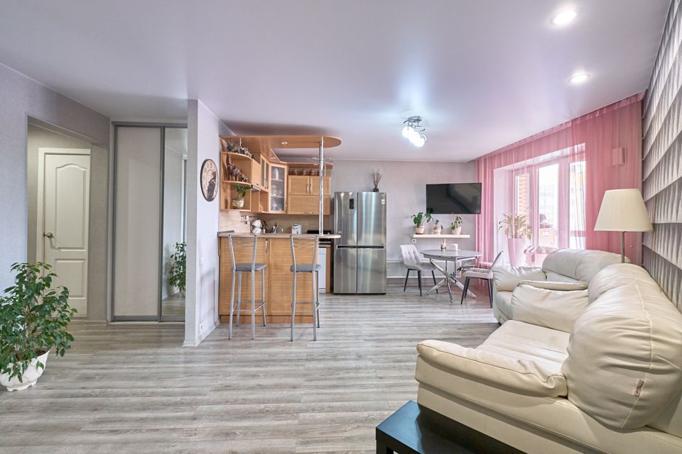 Продаётся 2-комнатная квартира, 61.2 м²