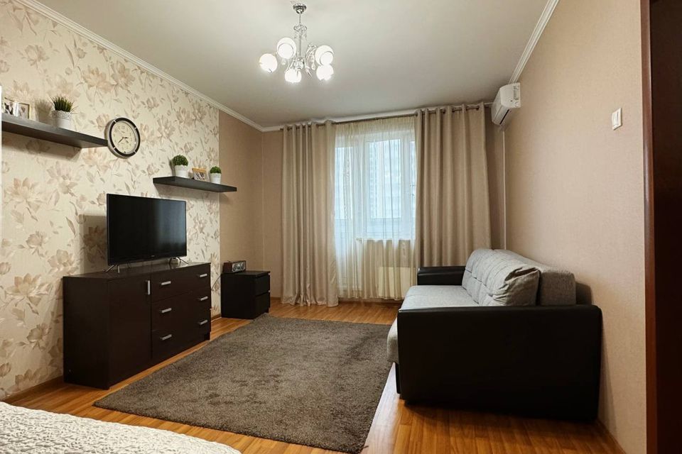 Продаётся 1-комнатная квартира, 37.8 м²