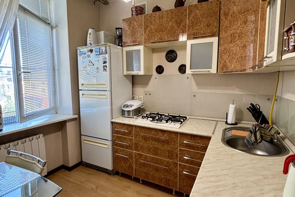 Продаётся 2-комнатная квартира, 58.3 м²