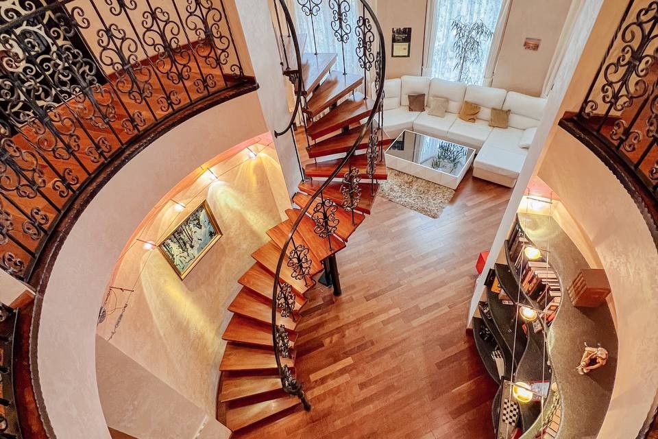 Продаётся 4-комнатная квартира, 185.4 м²