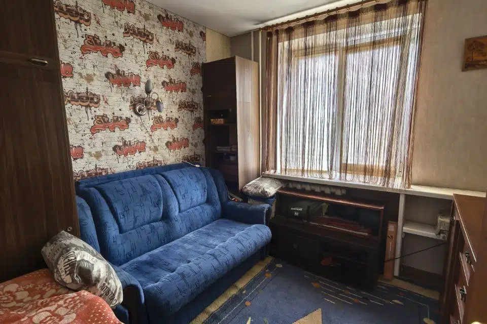 Продаётся 4-комнатная квартира, 69.3 м²