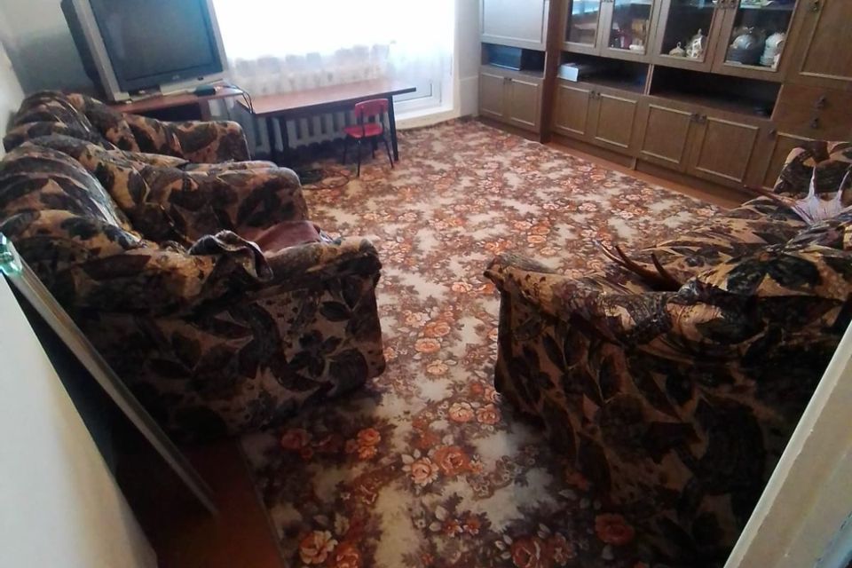 Продаётся 4-комнатная квартира, 57.9 м²