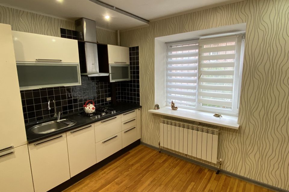 Сдаётся 2-комнатная квартира, 61.9 м²