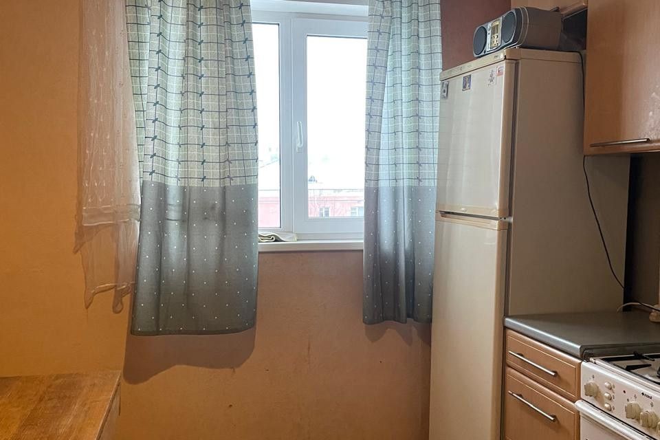 Продаётся 3-комнатная квартира, 56.9 м²