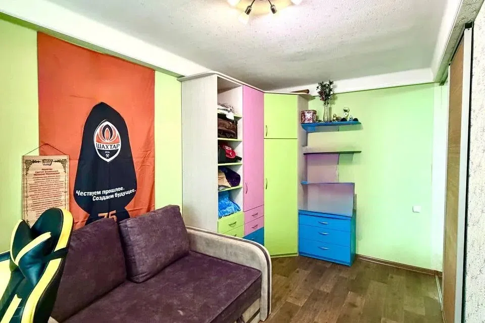 Продаётся 3-комнатная квартира, 53.4 м²