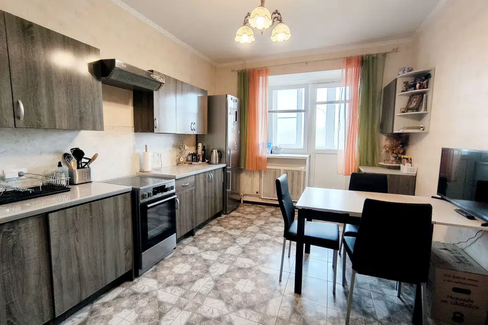 Продаётся 2-комнатная квартира, 77.6 м²