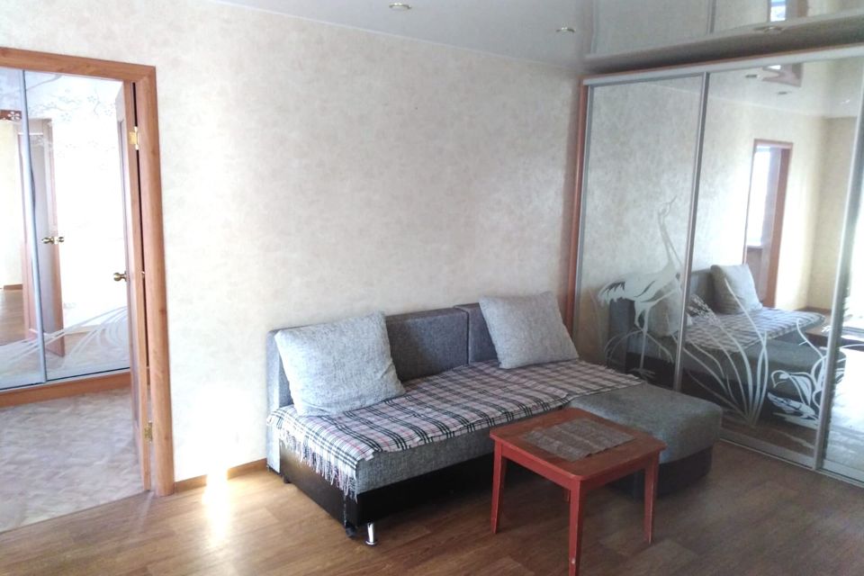 Продаётся 2-комнатная квартира, 42.4 м²