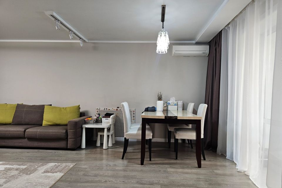 Продаётся 3-комнатная квартира, 90.7 м²