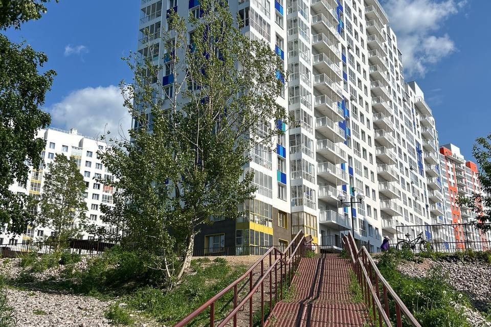 Продаётся 4-комнатная квартира, 97.8 м²
