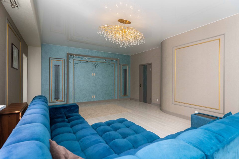 Продаётся 4-комнатная квартира, 143.9 м²