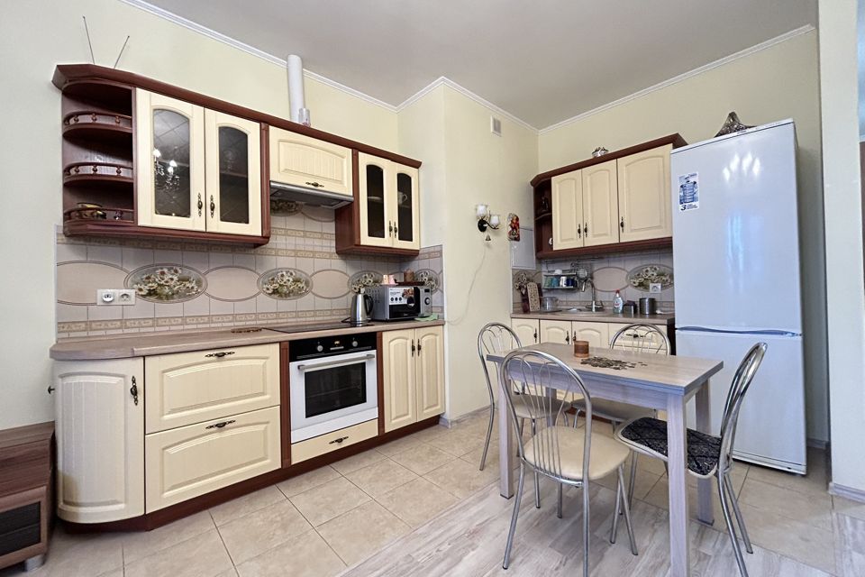 Продаётся 1-комнатная квартира, 50.3 м²