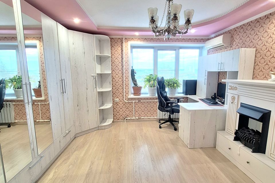 Продаётся 4-комнатная квартира, 78 м²