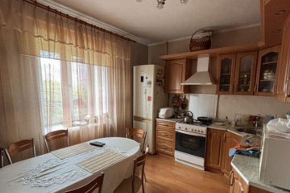 Продаётся 2-комнатная квартира, 65 м²