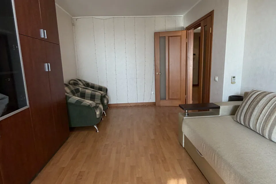 Продаётся 1-комнатная квартира, 42 м²