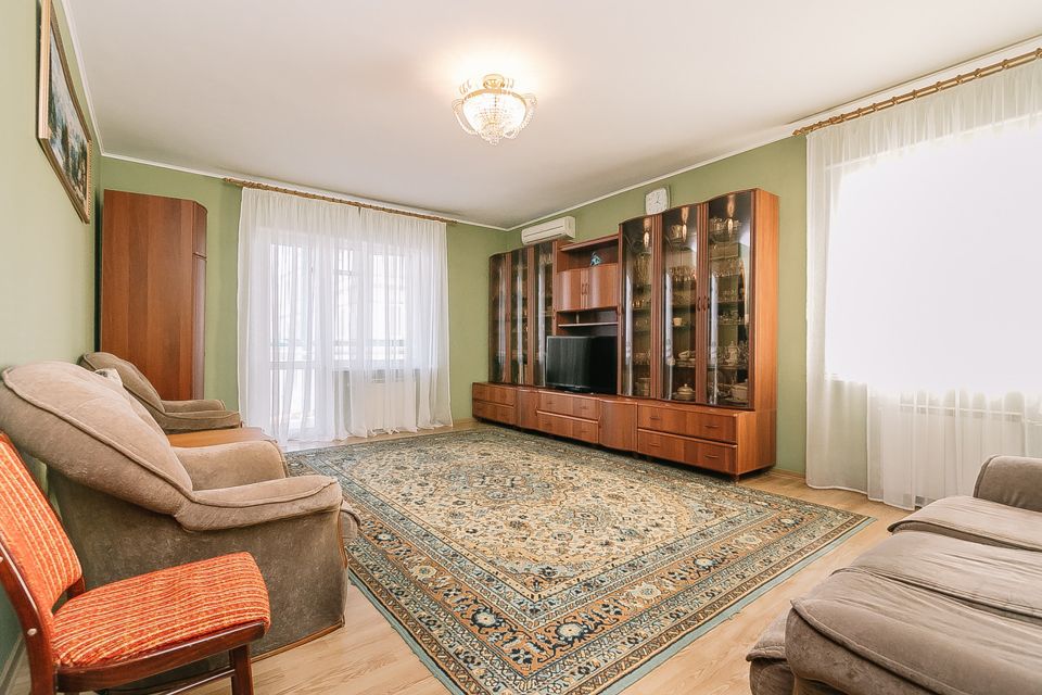Продаётся 3-комнатная квартира, 110 м²