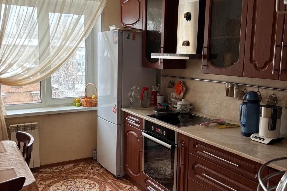 Продаётся 3-комнатная квартира, 60 м²