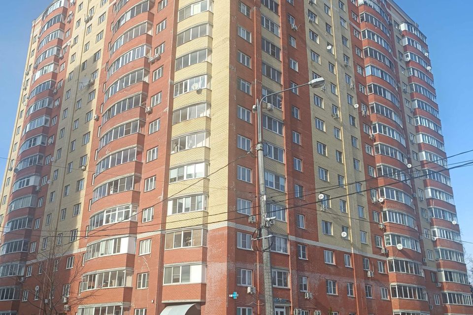 Продаётся 1-комнатная квартира, 42.1 м²