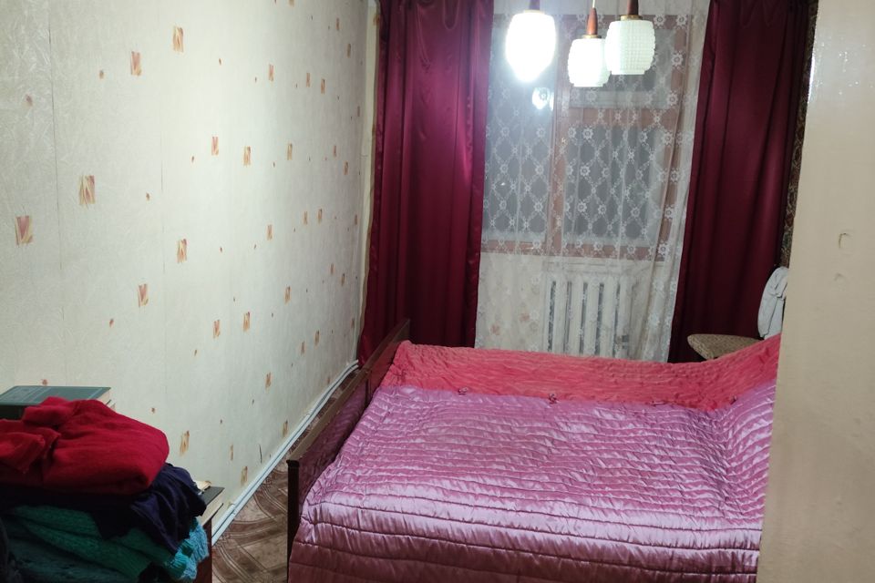 Продаётся 4-комнатная квартира, 65 м²