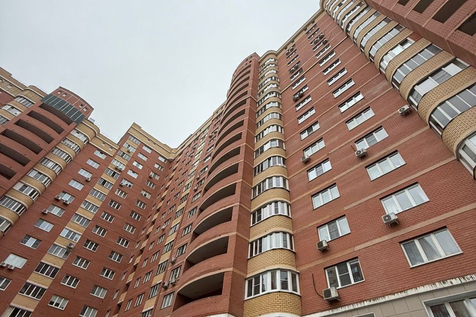 Продаётся 2-комнатная квартира, 71.6 м²