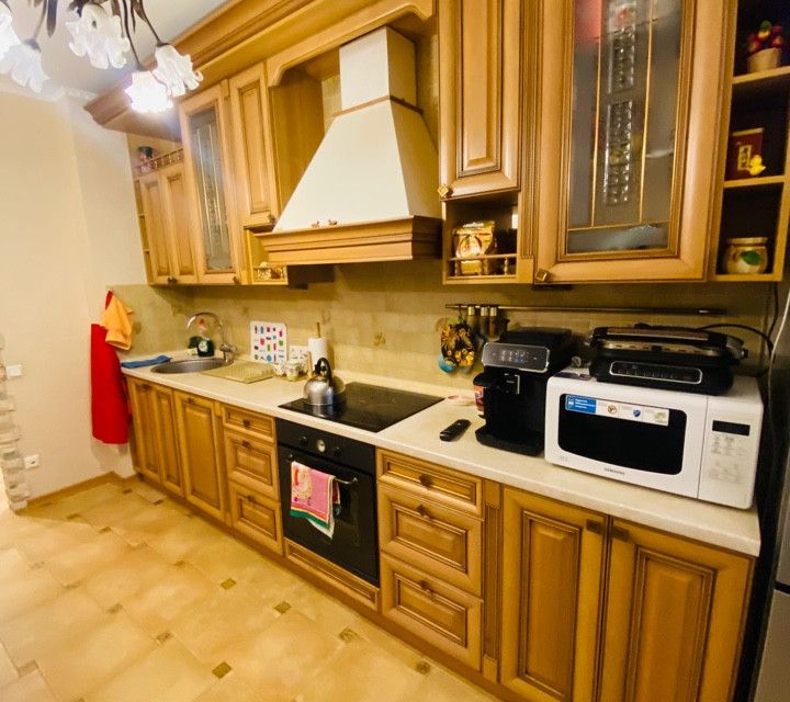 Продаётся 2-комнатная квартира, 65 м²