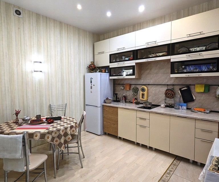 Продаётся 3-комнатная квартира, 82 м²