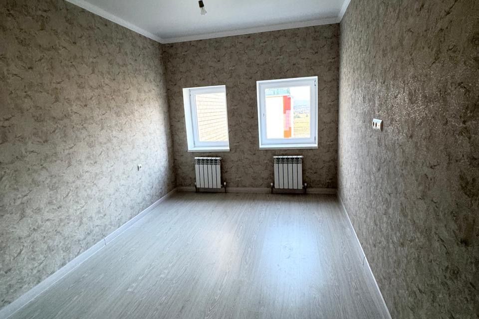 Продаётся 2-комнатная квартира, 55.7 м²