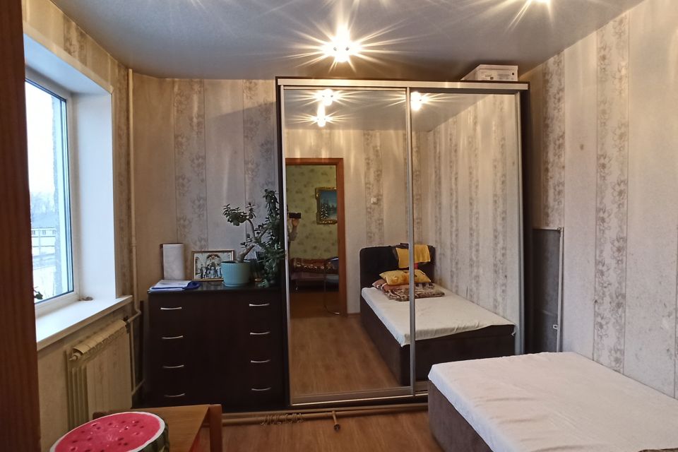 Продаётся 4-комнатная квартира, 62.1 м²