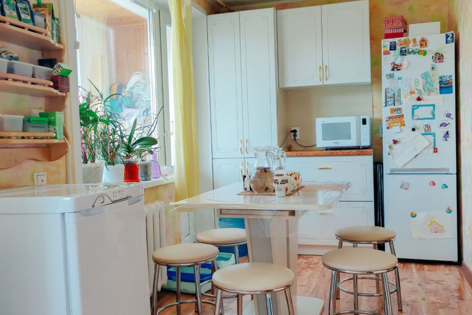 Продаётся 3-комнатная квартира, 64.5 м²