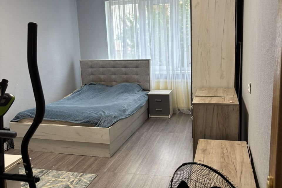 Продаётся 3 комнаты в 3-комн. квартире, 17.5 м²