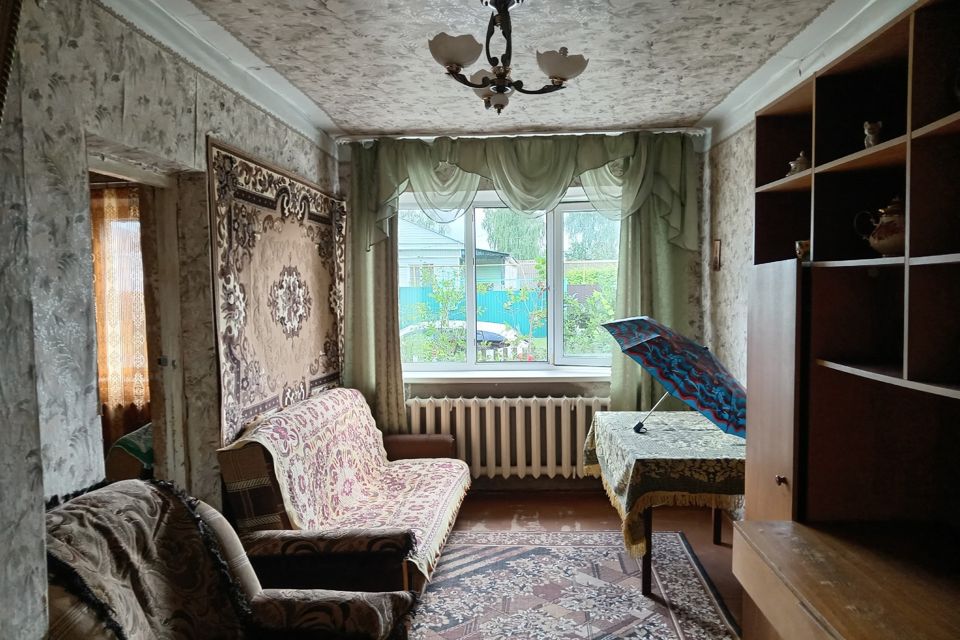 Продаётся 3-комнатная квартира, 48.5 м²