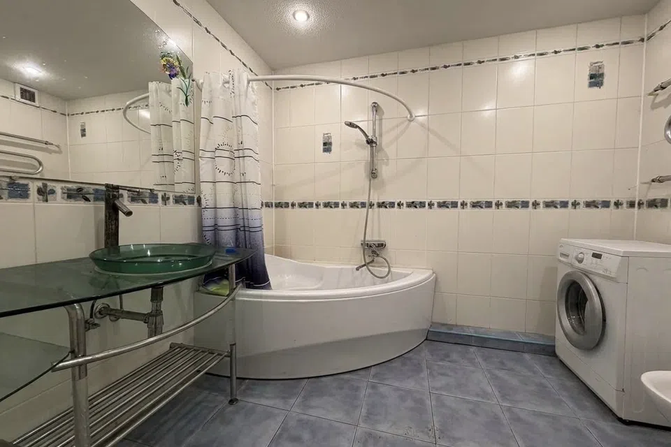 Продаётся 2-этажный дом, 140 м²