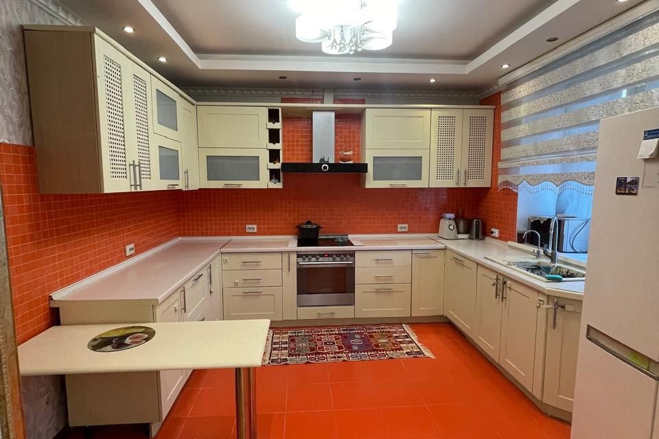 Продаётся 3-комнатная квартира, 91.6 м²